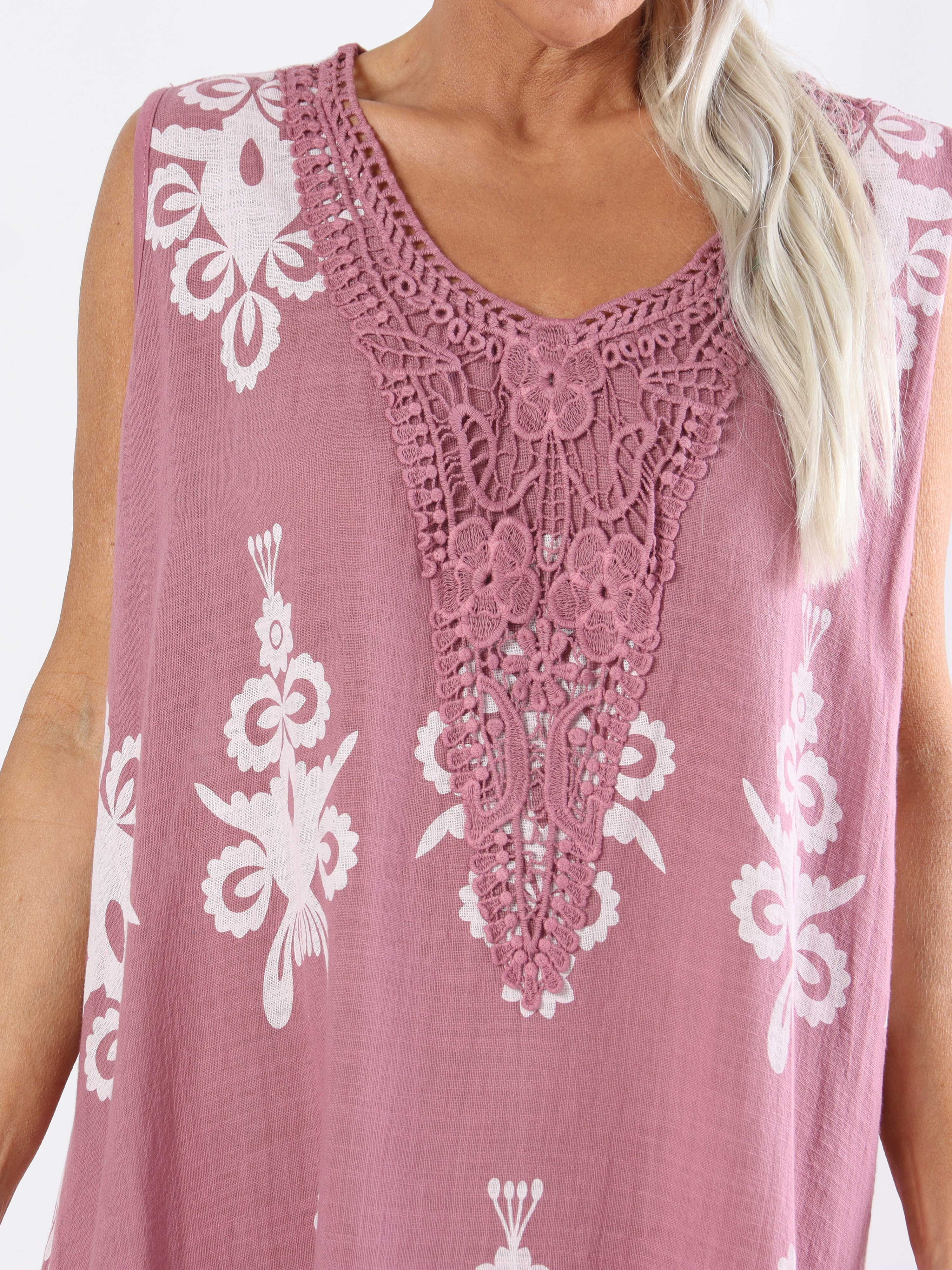 Tanzania - Vacker bomullsklänning i linne-liknande tyg i plus size